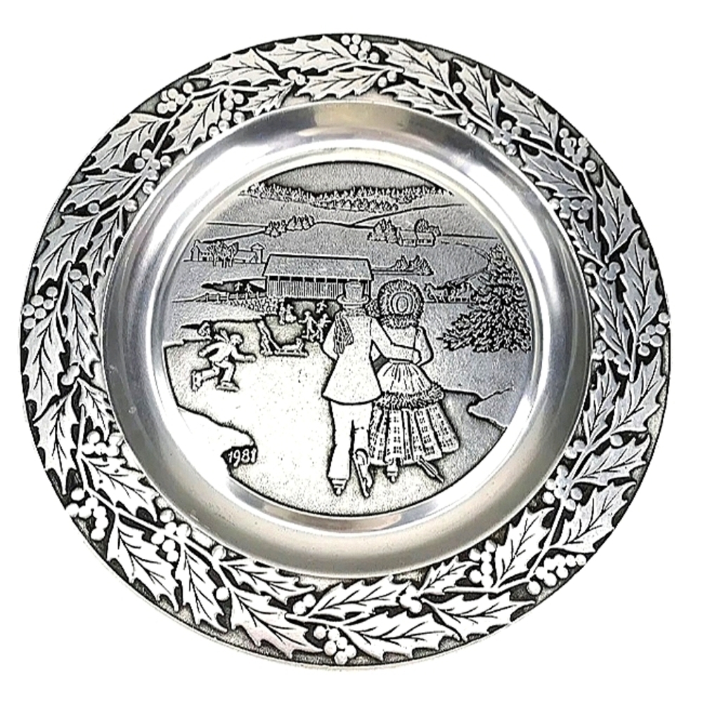 Vintage 1981 Wilton Christmas Plate Pewter